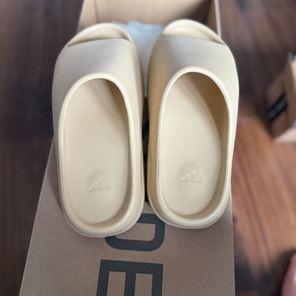 yeezy slide desert sand stockx